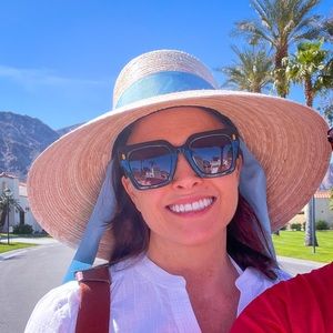 Meet your Posher, Valerie Elizabeth❤️